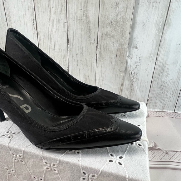 Black kitten Heel Pointy Toe unisa women Two-Tone Fabric Canvas & Leather Sz 6M - Picture 14 of 17